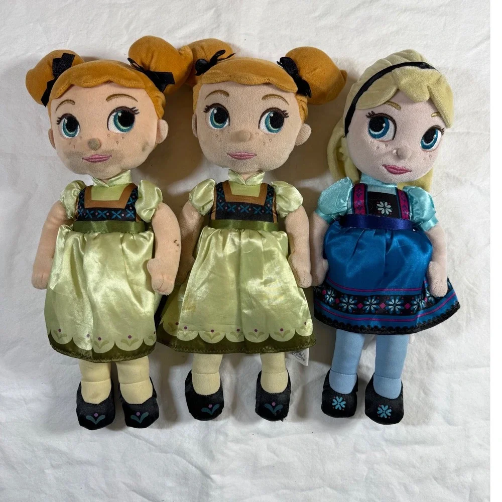 Disney Elsa & Anna plush dolls